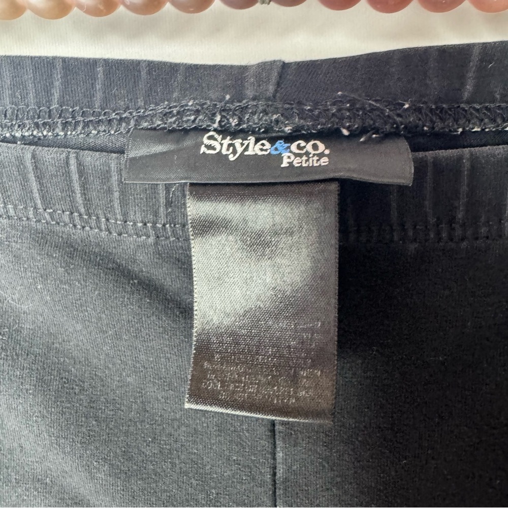 Style & co petite crop capri Black Pants with Elegant Tapered Fit buttons blue - Picture 3 of 6